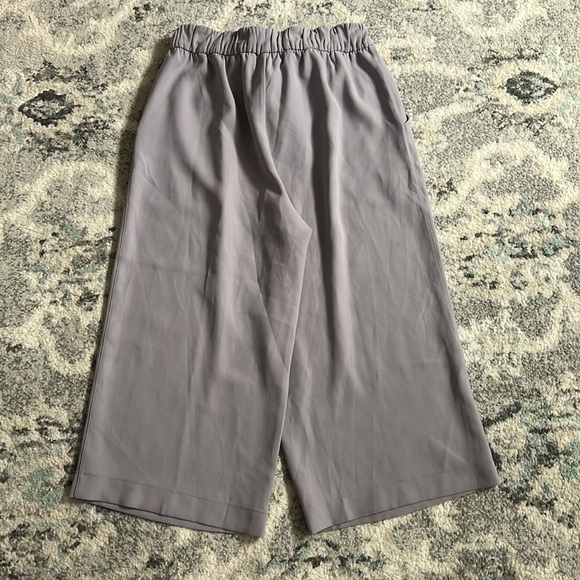 Lululemon Noir Crop - Picture 7 of 9